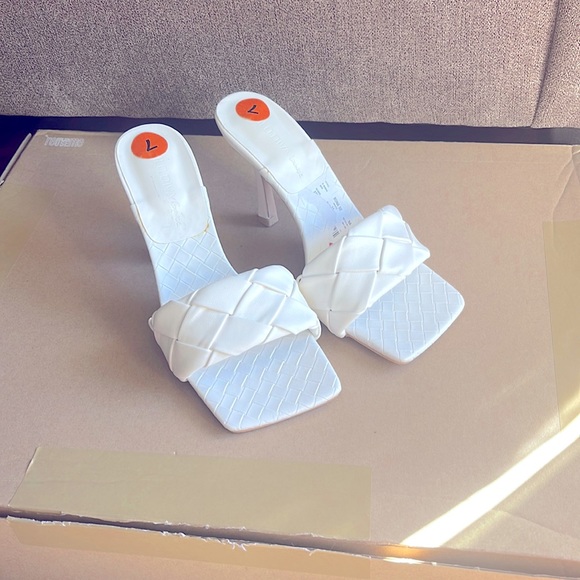 Shoes - Womens Sandals, Women's Sandals Braided Shoulder Straps 7 new never worn